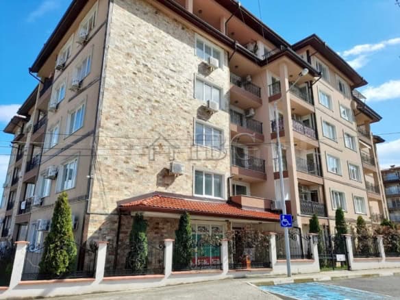 Modern 1-bedroom apartment with sea views in LifeStyle 3, Ravda. Perfect for investment or holiday h.