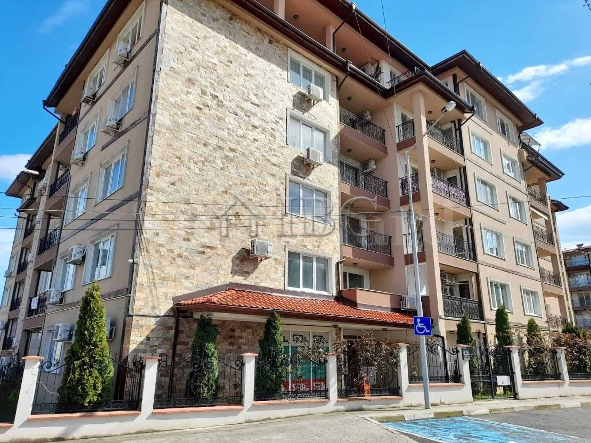 Modern 1-bedroom apartment with sea views in LifeStyle 3, Ravda. Perfect for investment or holiday h.