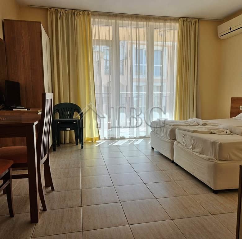 Bright furnished 42 sq. m. studio with balcony in Pollo Resort, Sunny Beach. Modern amenities and se.