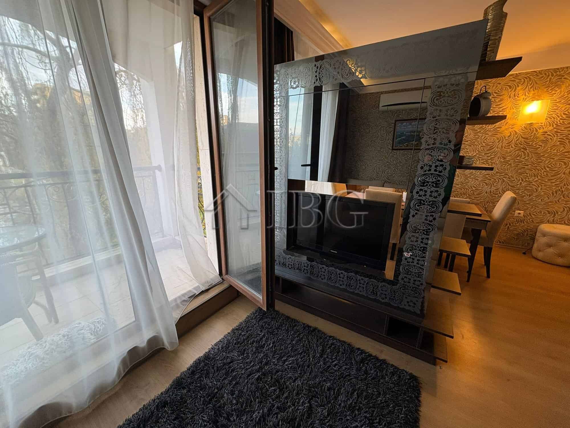 Pool view apartment with 2 bedrooms and 2 bathrooms in Sunny Beach, Bulgaria.