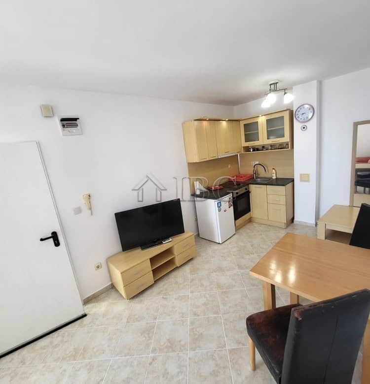Apartment with garden access and modern kitchen in Sunset Kosharitsa.