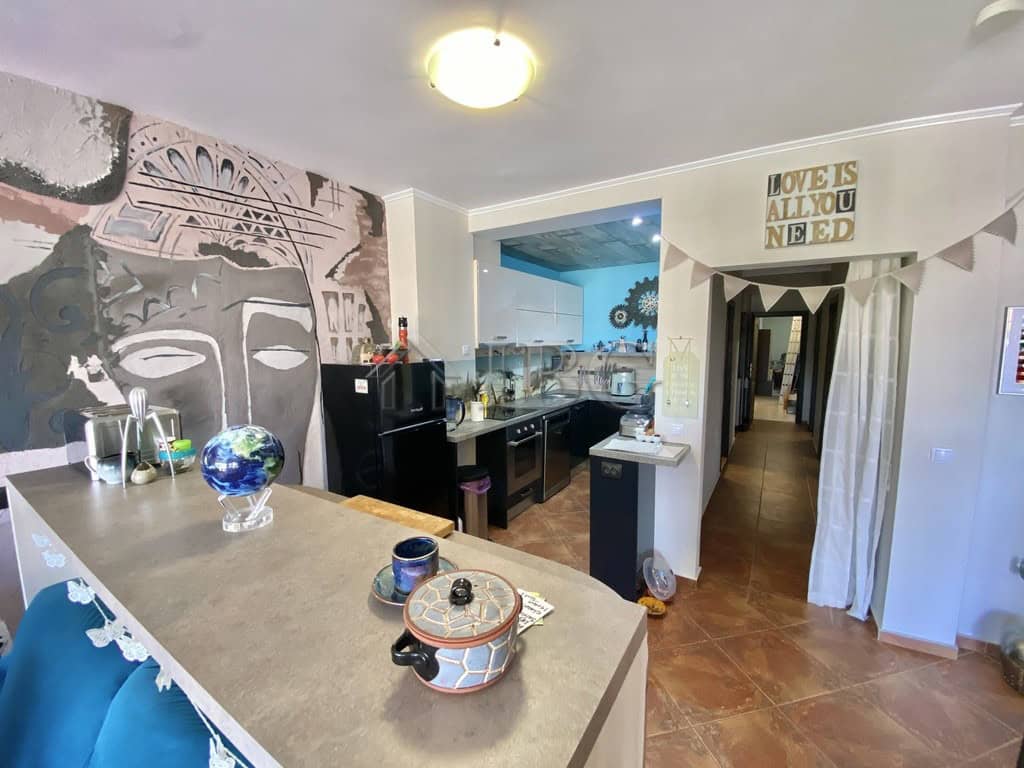 Spacious sea view apartment with 3 bedrooms and 2 bathrooms in Sveti Vlas, offering stunning views a.