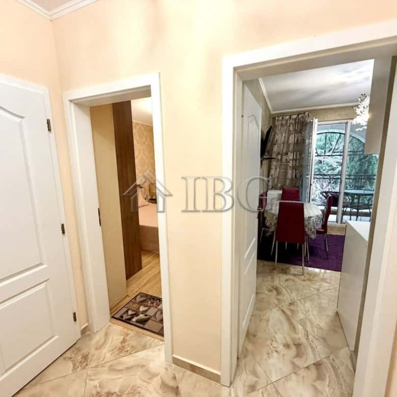 Bright apartment with own park space in Venera Palace, Sunny Beach.