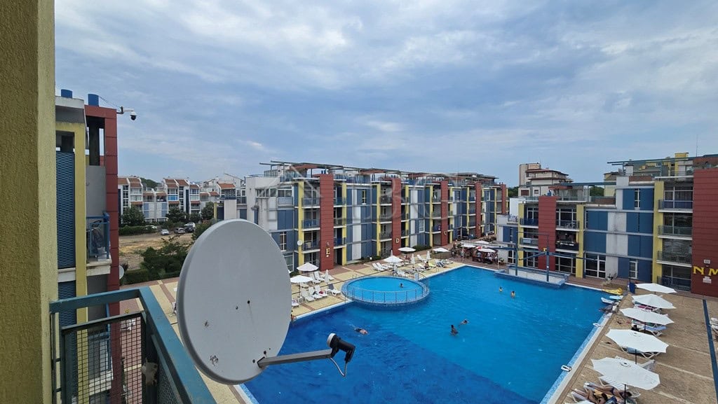 Spacious 2-bedroom, 2-bathroom apartment overlooking the pool in Sunny Beach, perfect for comfortabl.