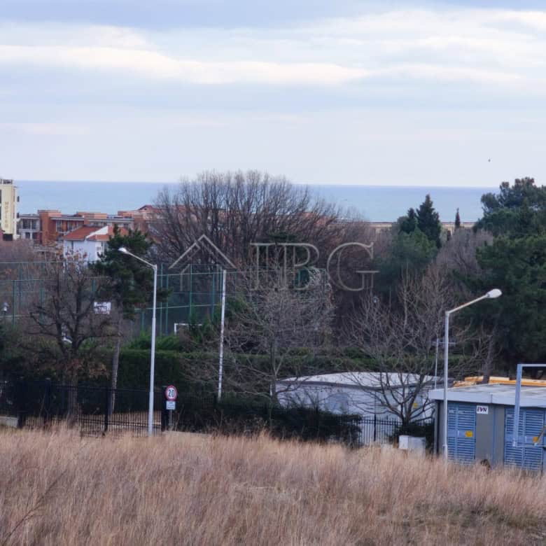 Furnished studio with balcony overlooking the sea in Sveti Vlas, Bulgaria.