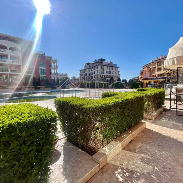 Modern 1-bedroom apartment overlooking the pool at Saint George Palace, Sveti Vlas. Perfect for rela.