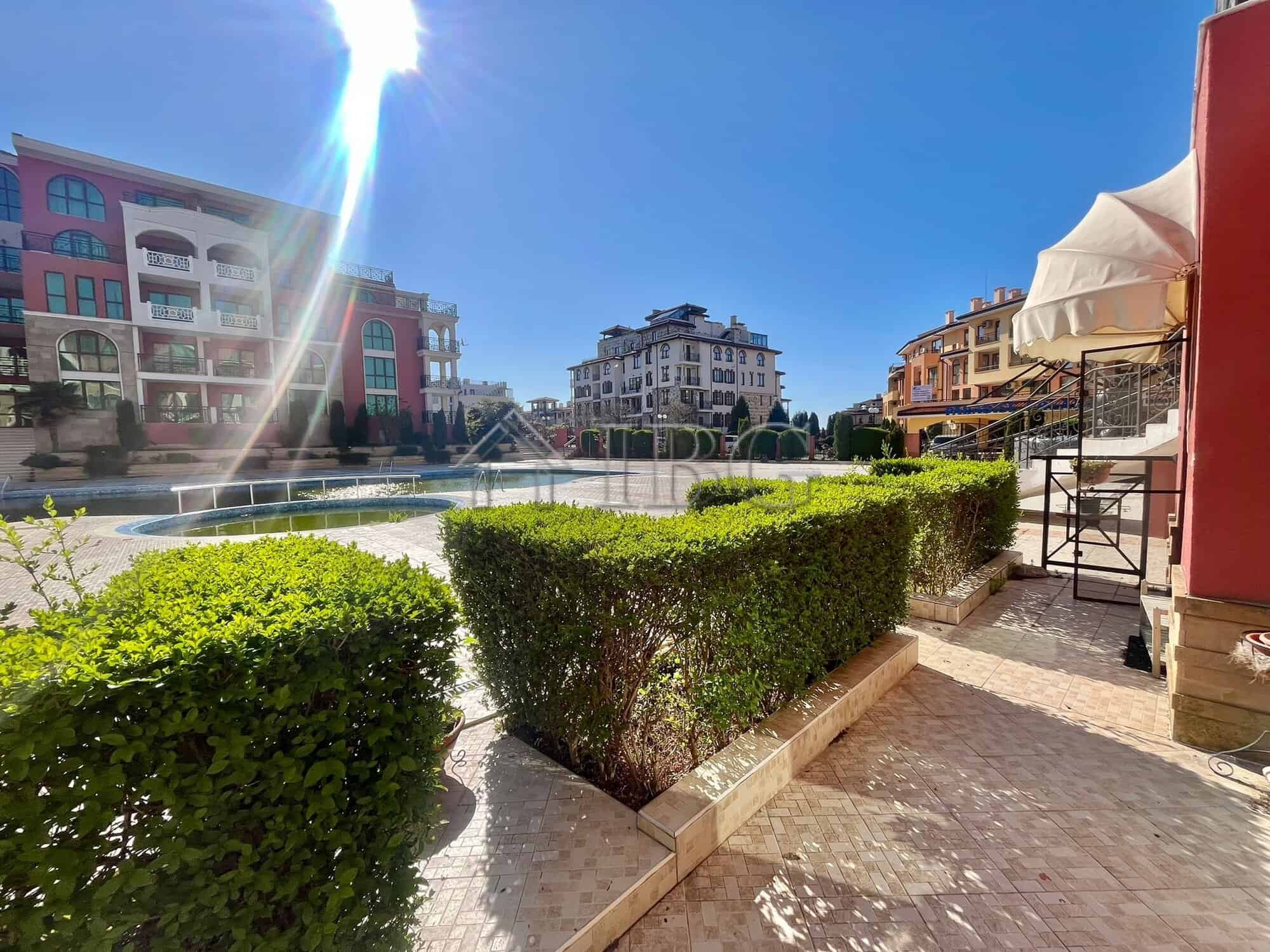 Modern 1-bedroom apartment overlooking the pool at Saint George Palace, Sveti Vlas. Perfect for rela.