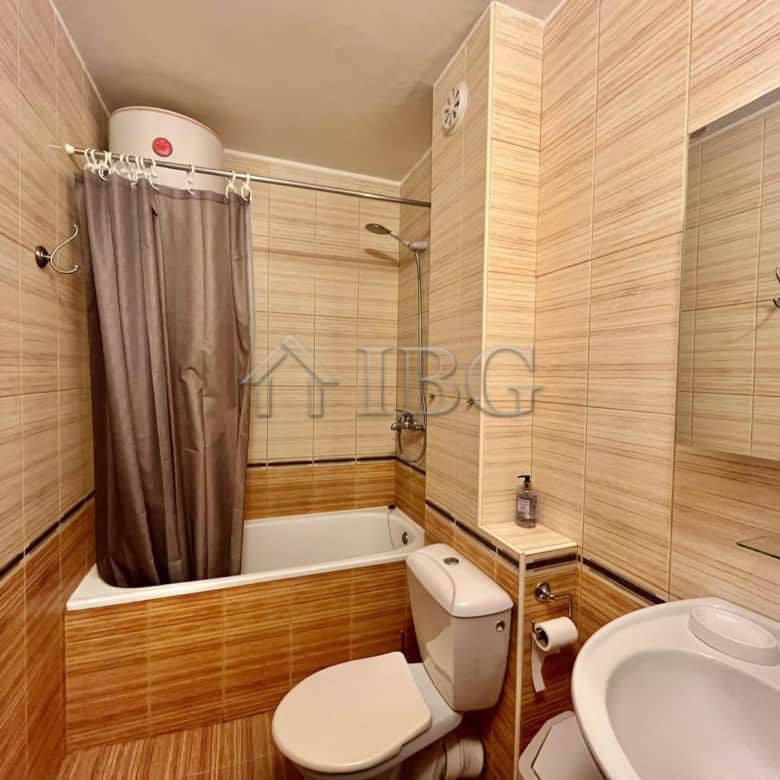 Bright 2-bedroom apartment with partial sea views in Sveti Vlas, Bulgaria. Modern bathroom and compa.