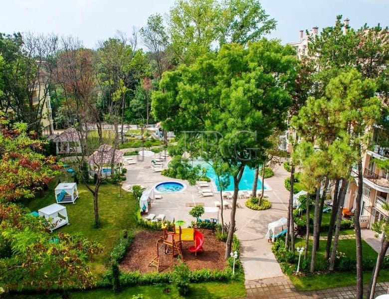 Bright 2-bedroom apartment with garden views in Venera Palace, Sunny Beach. Perfect for relaxing hol.