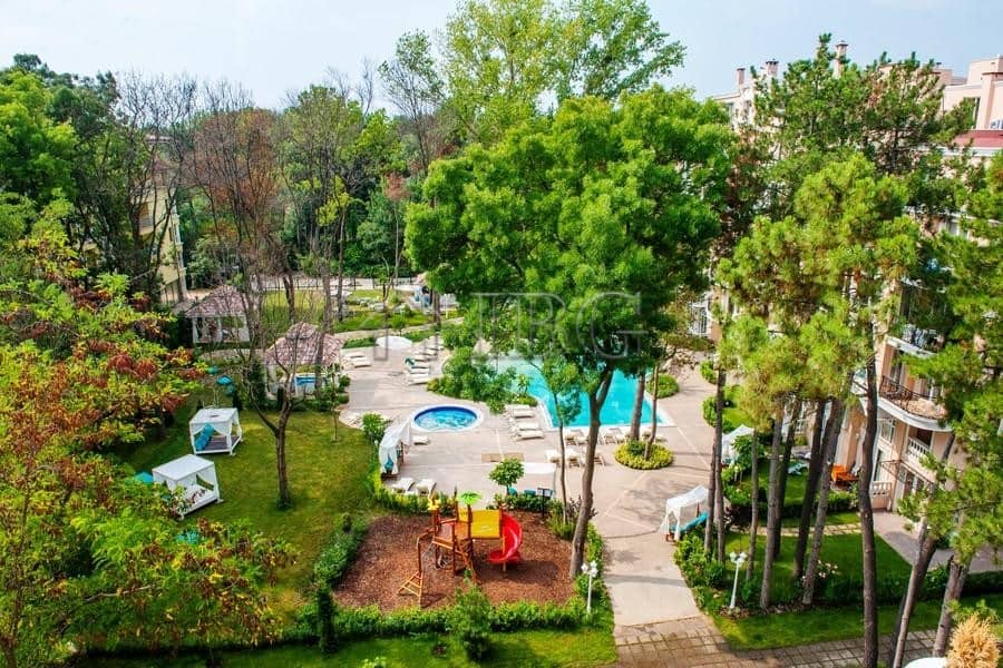 Bright 2-bedroom apartment with garden views in Venera Palace, Sunny Beach. Perfect for relaxing hol.