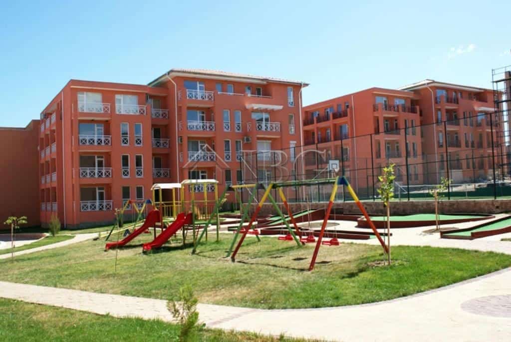 Furnished studio with balcony located in Sunny Beach, offering modern amenities and scenic views. Pe.