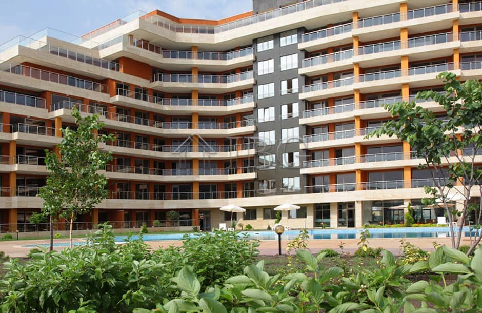 Modern 2-bedroom apartment in Peter House, Sunny Beach, with spacious balconies and scenic views.