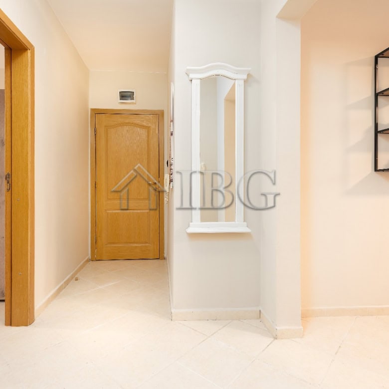 Renovated 2-bedroom apartment featuring a pool view in Sunny Beach, Bulgaria, perfect for comfortabl.