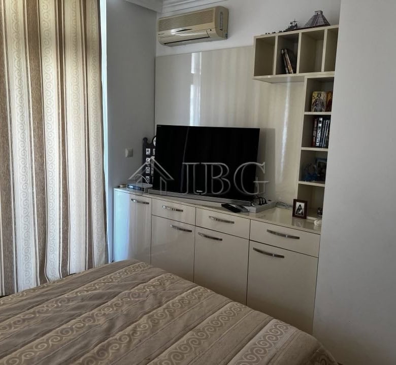 Sea view 2-bedroom apartment in Sveti Vlas, Bulgaria, with modern furnishings and balcony overlookin.