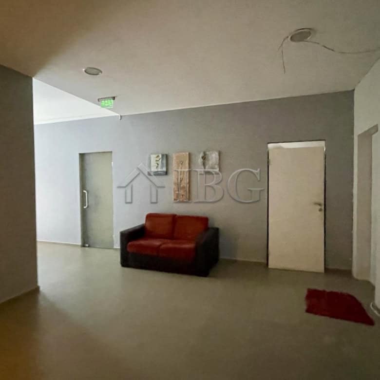 Bright interior of a 154 sq. m. apartment with 3 bedrooms and a private yard in Sun Gate, Sunny Beac.