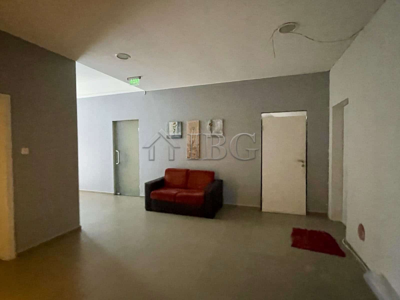 Bright interior of a 154 sq. m. apartment with 3 bedrooms and a private yard in Sun Gate, Sunny Beac.