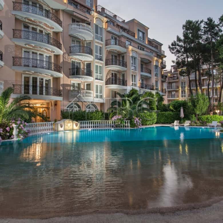 Luxury apartment with private park space at Venera Palace, Sunny Beach.