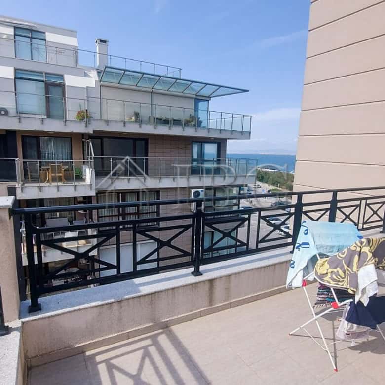 Bright 2-bedroom apartment overlooking the sea in Pomorie. Modern design with spacious balcony and s.