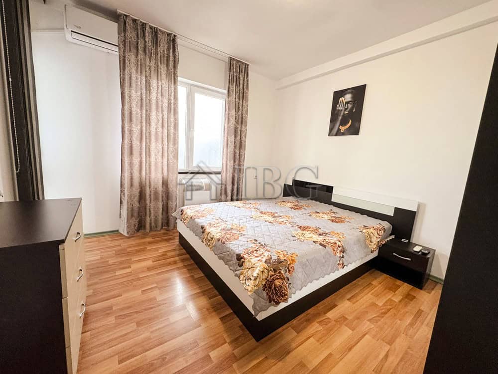 Spacious 2-bedroom apartment for rent in Druzhba 2, Ruse, featuring a bright living space and contem.