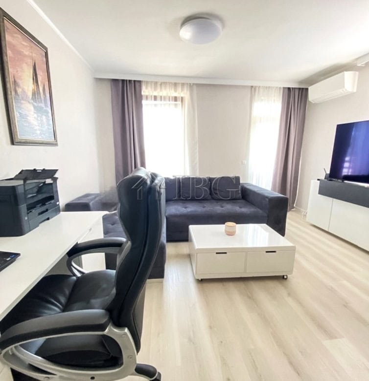 Modern 2-bedroom apartment with pool view at Lighthouse Golf & Spa Resort.
