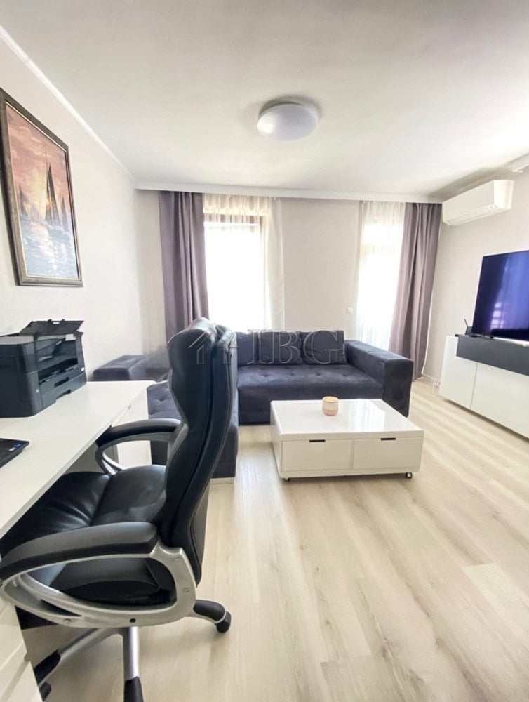 Modern 2-bedroom apartment with pool view at Lighthouse Golf & Spa Resort.