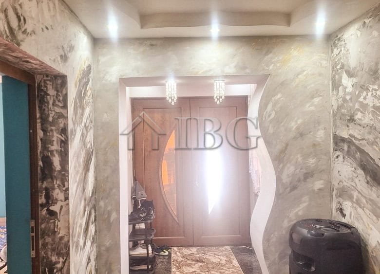 Charming renovated house featuring a spacious garden and outbuildings, located in a peaceful area cl.
