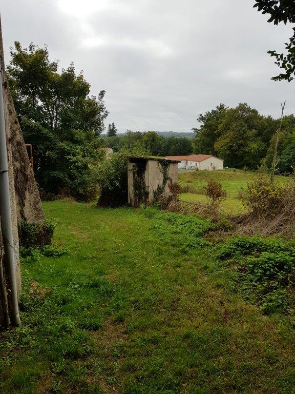 Affordable property with renovation potential in Oradour Sur Vayres, Limousin, France.