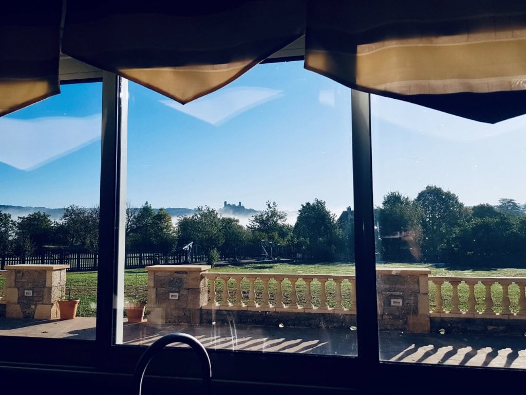 Luxury 4 Bed Le Manoir House for Sale Le Manoir house with stunning views in Dordogne Valley, France.