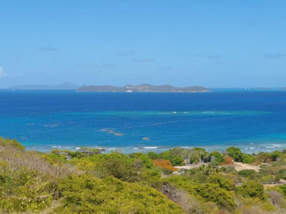 Ocean-view development land on Union Island with stunning sea vistas and lush surroundings.