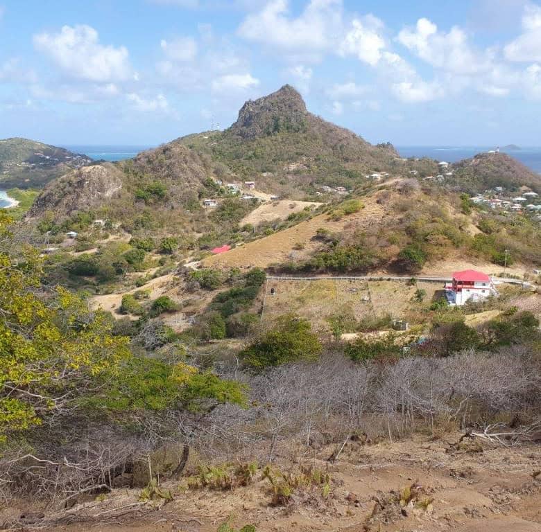 Ocean-view development land for sale on Union Island, St Vincent & the Grenadines. Perfect for build.