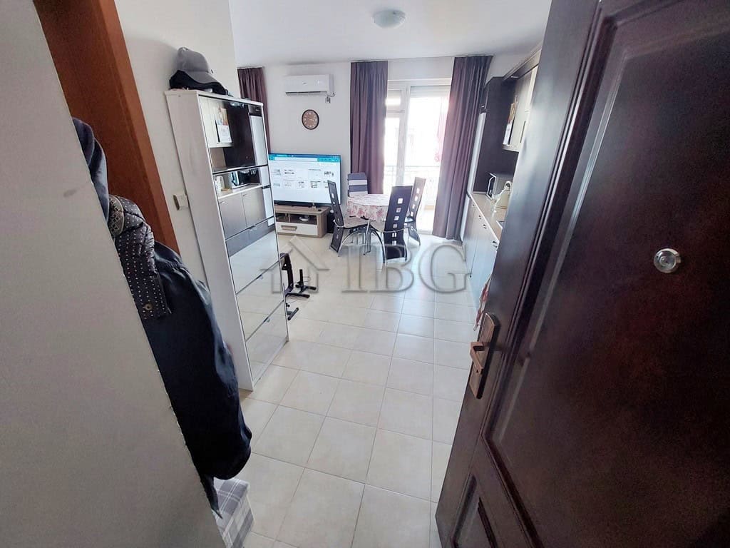 Spacious 3-bedroom maisonette apartment in Sunny Day 3 complex, Sunny Beach, Bulgaria. Modern living.