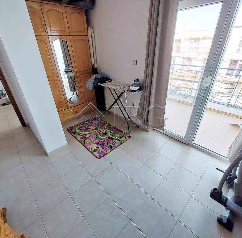 Bright 3-bedroom maisonette with balcony and sea view in Sunny Day 3 complex, Sunny Beach.