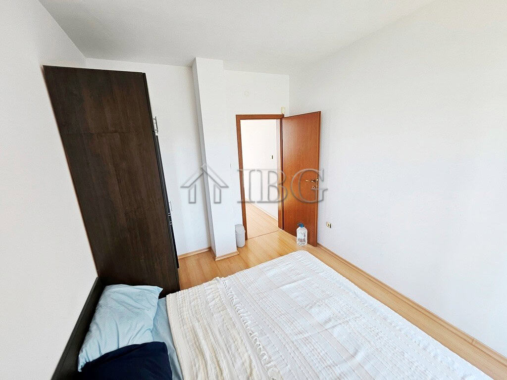 Spacious 2-bedroom maisonette apartment located in Sunny Day 3 complex, Sunny Beach. Perfect for com.