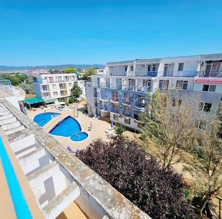 Bright 2-bedroom maisonette apartment in Sunny Day 3 complex, Sunny Beach.