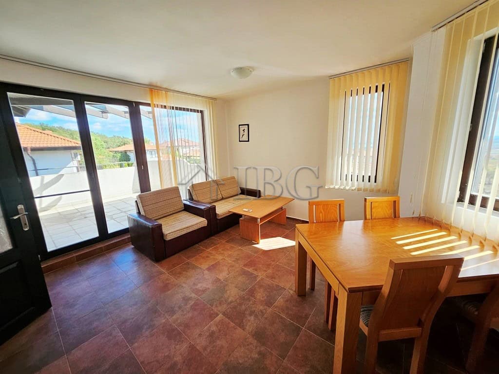 Bright 1-bedroom apartment with spacious living area in Sunny Beach.