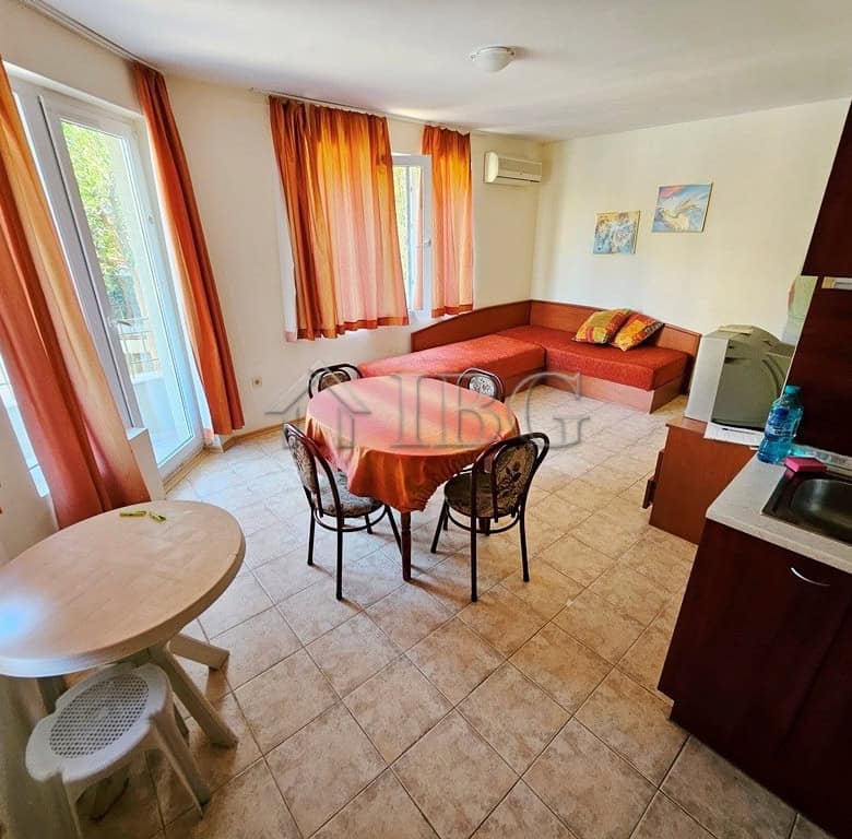 Bright 1-bedroom apartment with pool view in Prestige City, Sunny Beach. Fully furnished, modern ame.