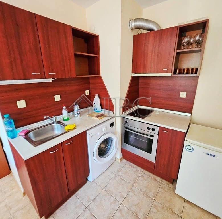 Bright 1-bedroom apartment with kitchen and pool view in Prestige City Complex, Sunny Beach.