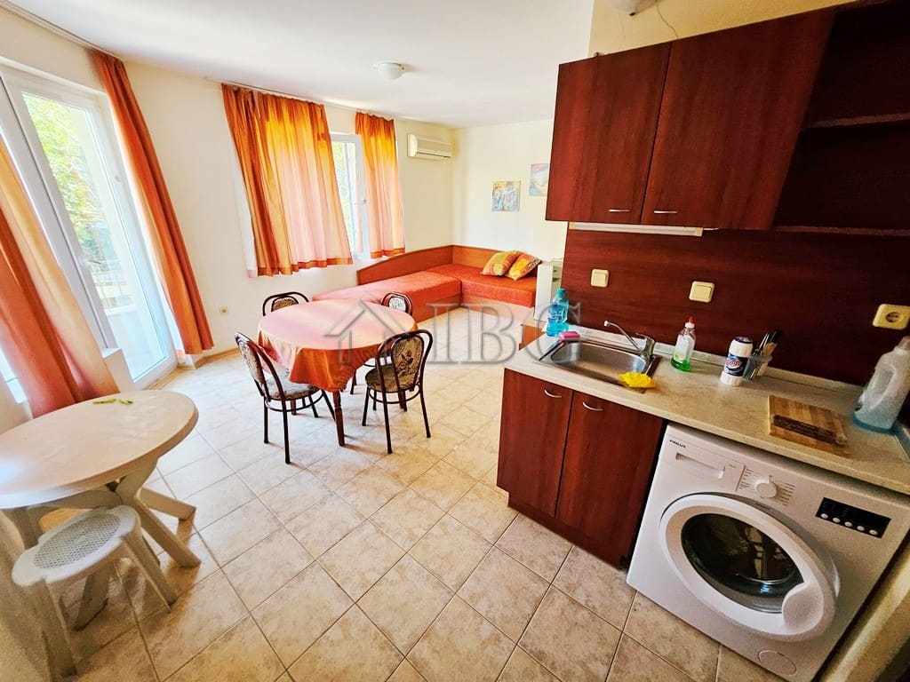 Cozy 1-bedroom apartment with pool view in Prestige City Complex, Sunny Beach.