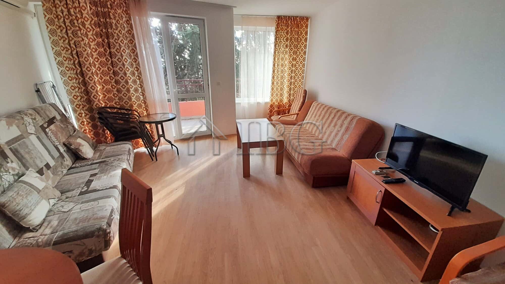 Frontal sea view one-bedroom apartment in Riviera Fort Beach, Ravda, with bright living space and ba.