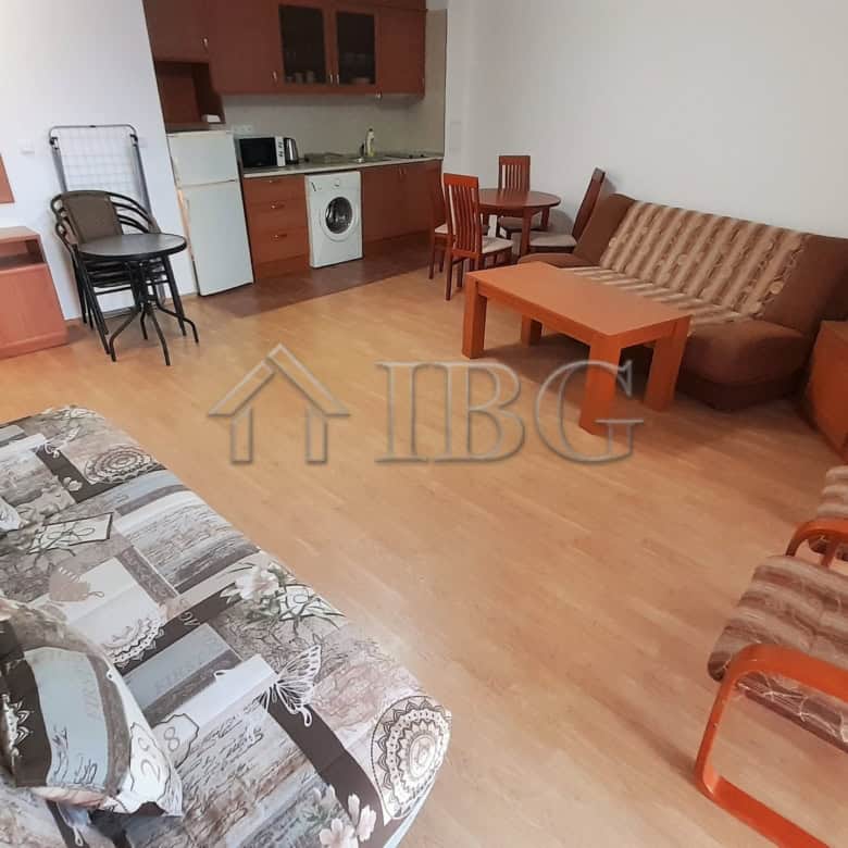 Cozy one-bedroom apartment featuring a pool and sea views at Riviera Fort Beach, Ravda. Perfect for.