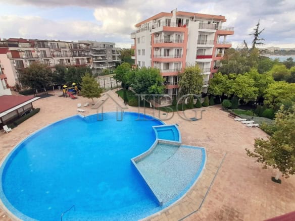 Apartment with pool and sea views at Riviera Fort Beach, Ravda.