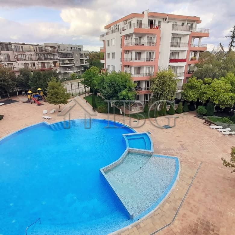 Apartment with pool and sea views at Riviera Fort Beach, Ravda.