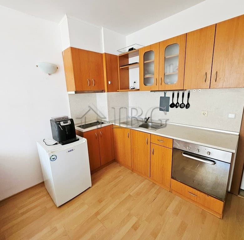 Modern 1-bedroom apartment with pool view in Blue Summer Complex, Sunny Beach. Fully equipped kitche.