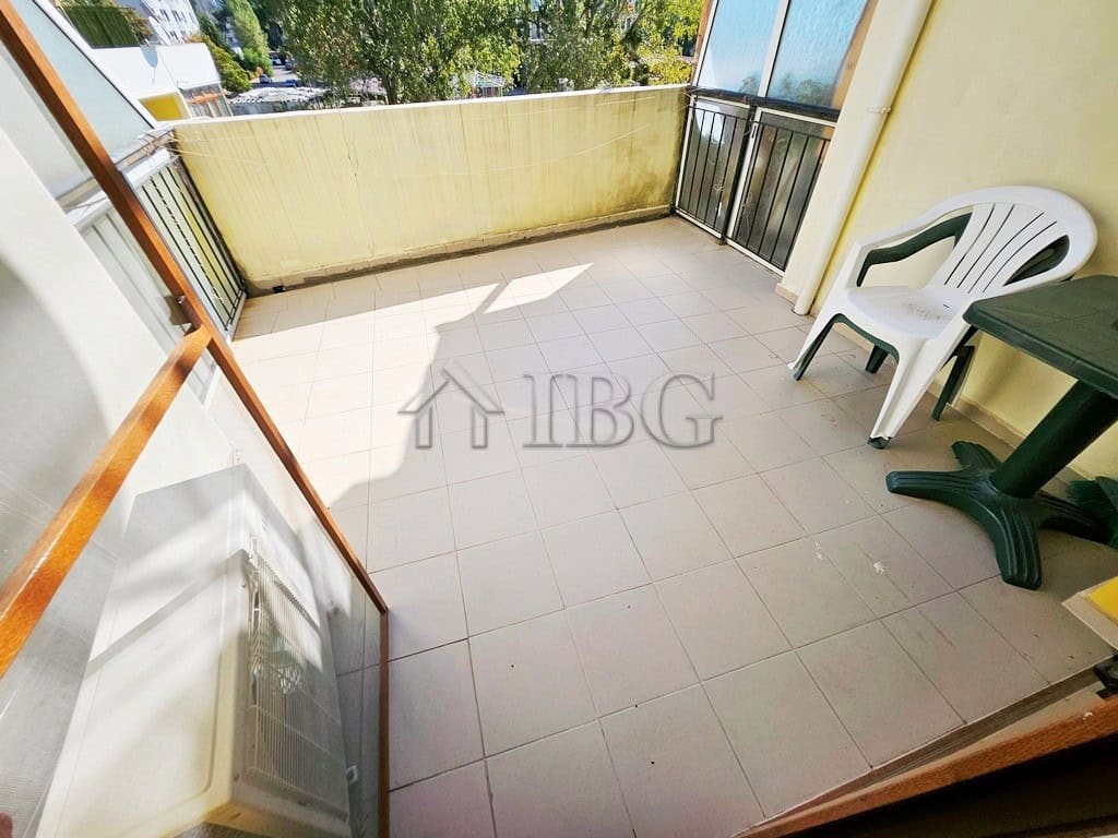 1-Bedroom apartment balcony with pool view in Sunny Beach Elegant balcony with pool view in Blue Summer Complex, Sunny Beach.