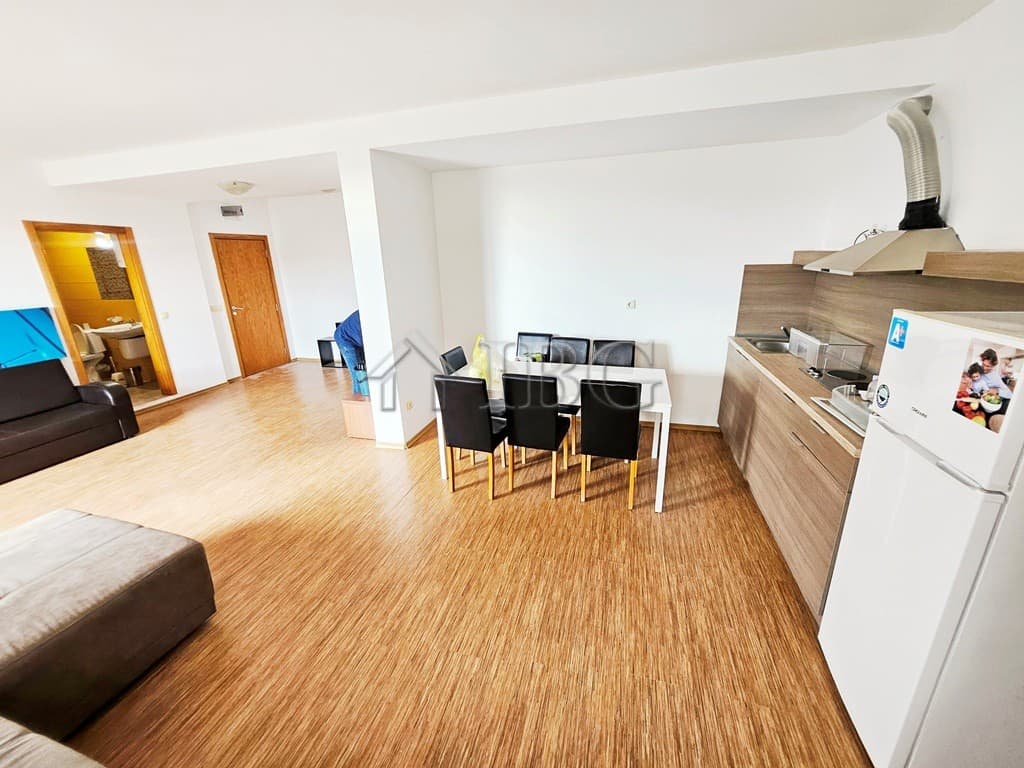 Spacious 3-bedroom apartment with a big terrace, bright living area, and modern kitchen in Sunny Vie.