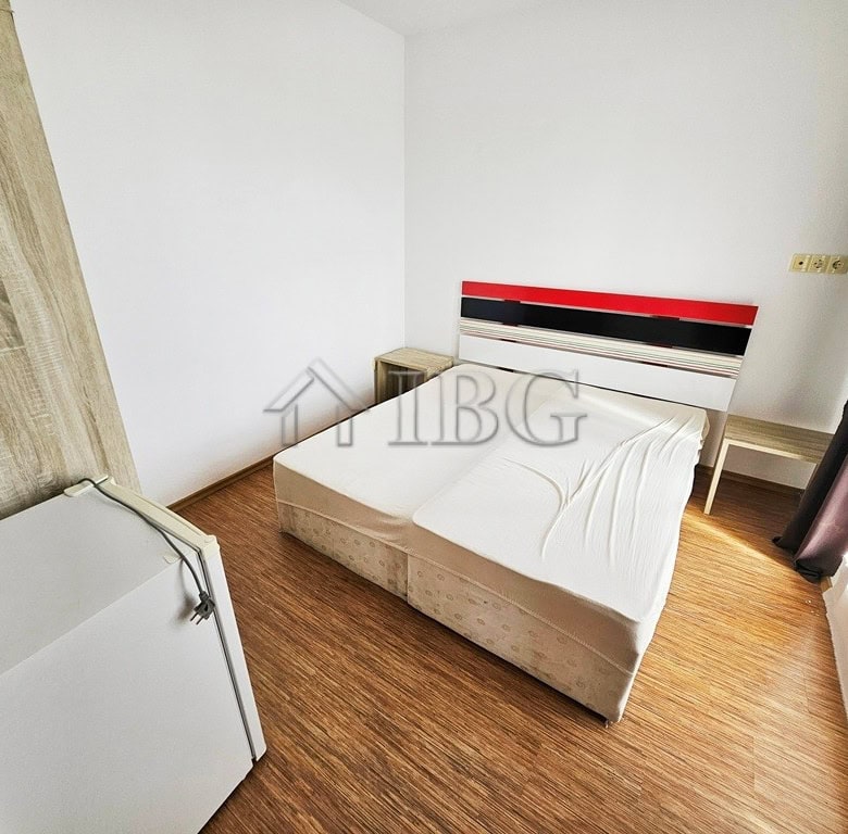 Bright 3-bedroom apartment with large terrace in Sunny View Central, Sunny Beach.