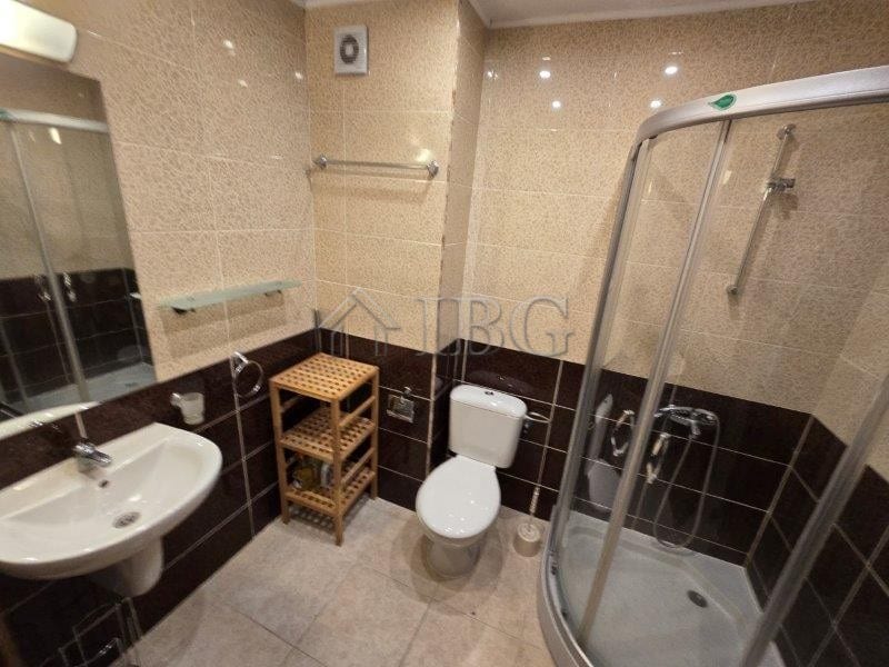 Apartment with sea view, featuring a compact bathroom and contemporary fixtures in Ravda.