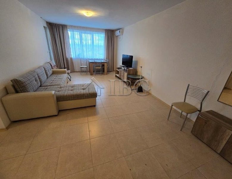 Apartment with sea view, spacious living area, and natural light in Ravda.