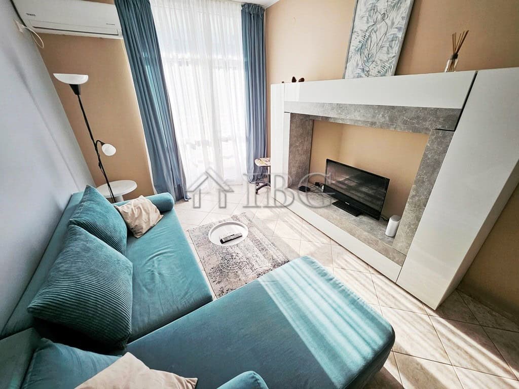 Cozy 2-Room Apartment in Sunny Beach Bright 2-room apartment in Pirop City, Sunny Beach with modern furnishings and large windows.