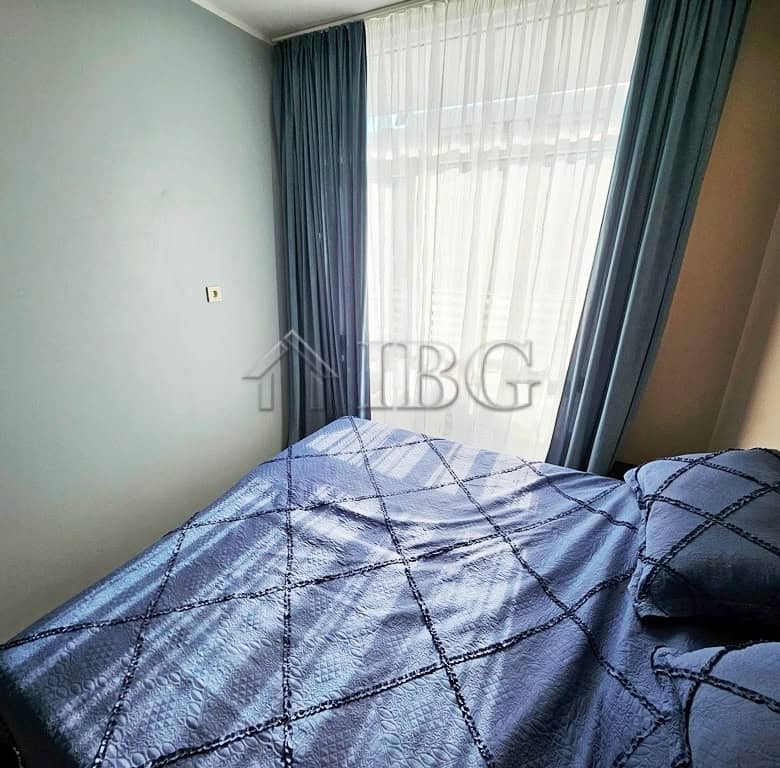 Bright 2-room apartment with sea view in Pirop City, Sunny Beach.
